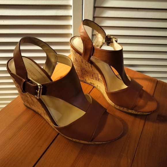Liz Claiborne brown wedges - Picture 4 of 5